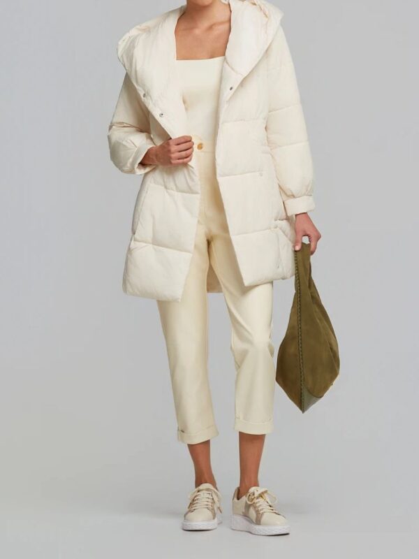 Μπουφάν Με Έντονη Κουκούλα